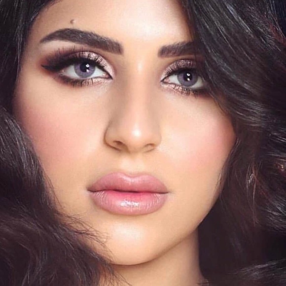 Lavander Gray - Picture 4 of 11